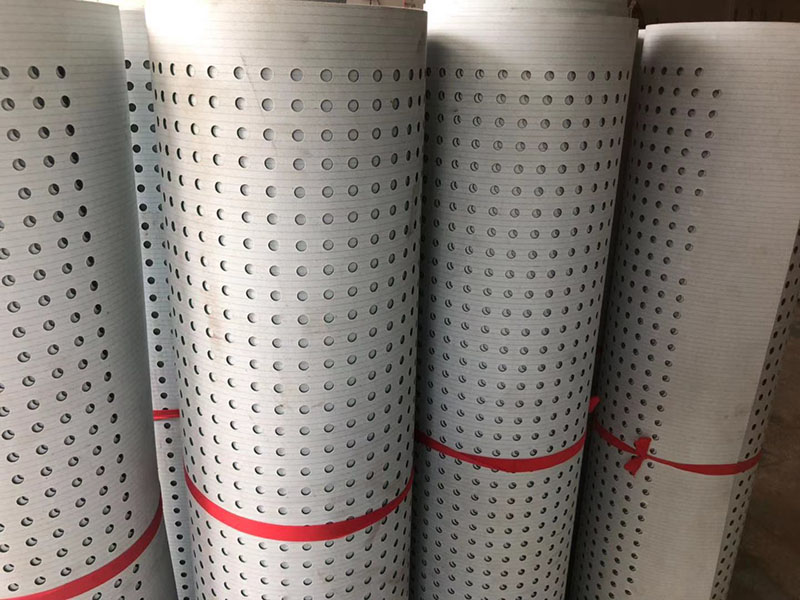 5.打大孔輸送帶