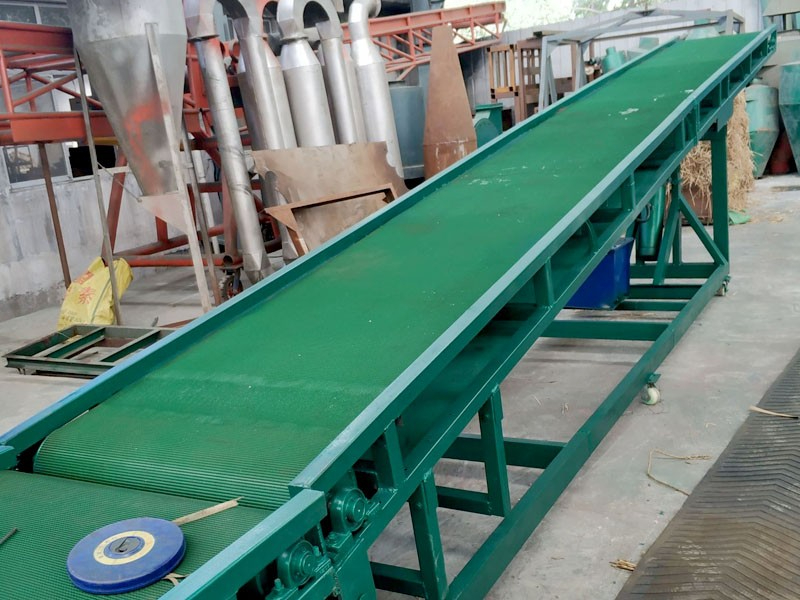 爬坡輸送機定制