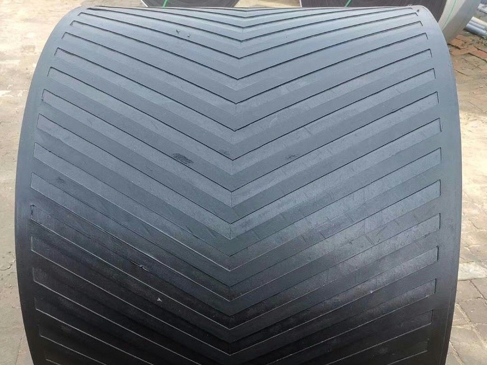 防滑橡膠輸送帶 橡膠裙邊輸送帶