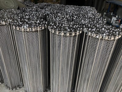 金屬輸送網(wǎng)帶的挑選方法和使用中注意事項